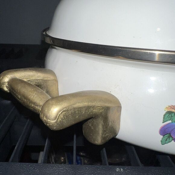 Tabletops Unlimited Vitroceramic cookware 3 Qt Enamel Stock Pot Dutch Oven Fruit - Picture 4 of 12